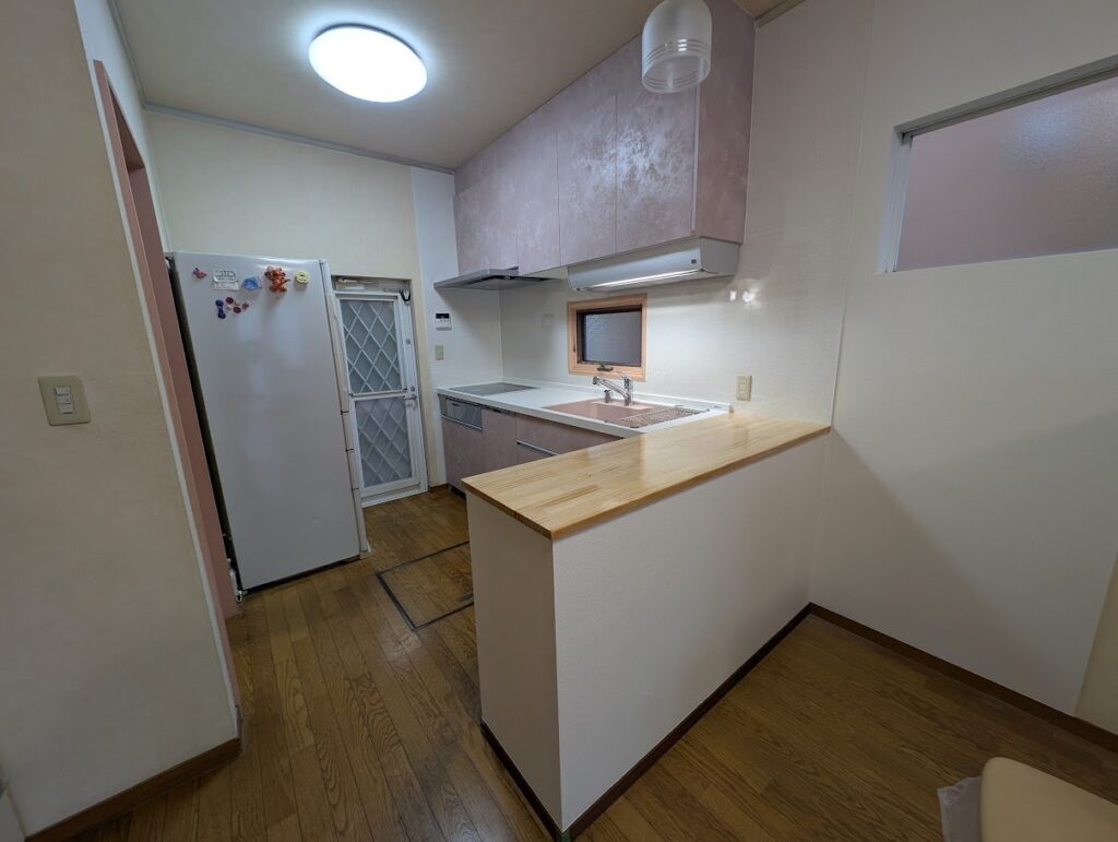 厚木市 キッチン改修 施工後 木製カウンター